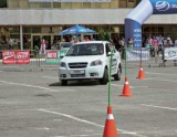 Соревнования псковских автомобилистов в навыках почему-то не демонстрируют во дворах